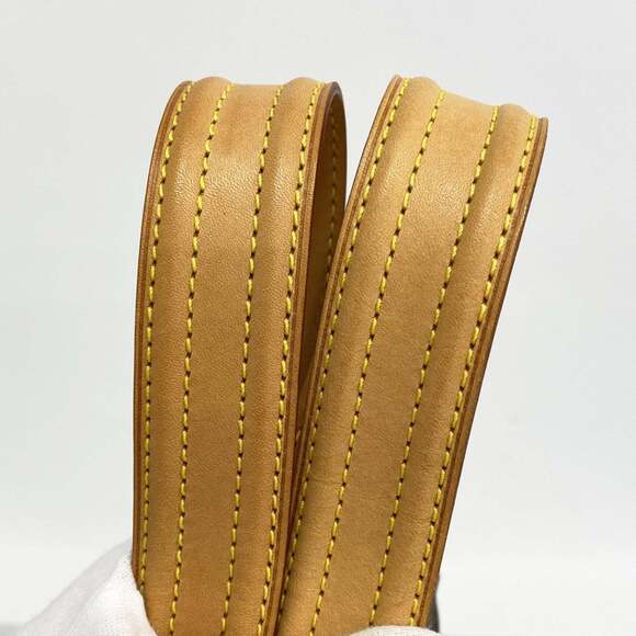 LOUIS VUITTON Brown Monogram Tote Bag - Picture 6 of 9